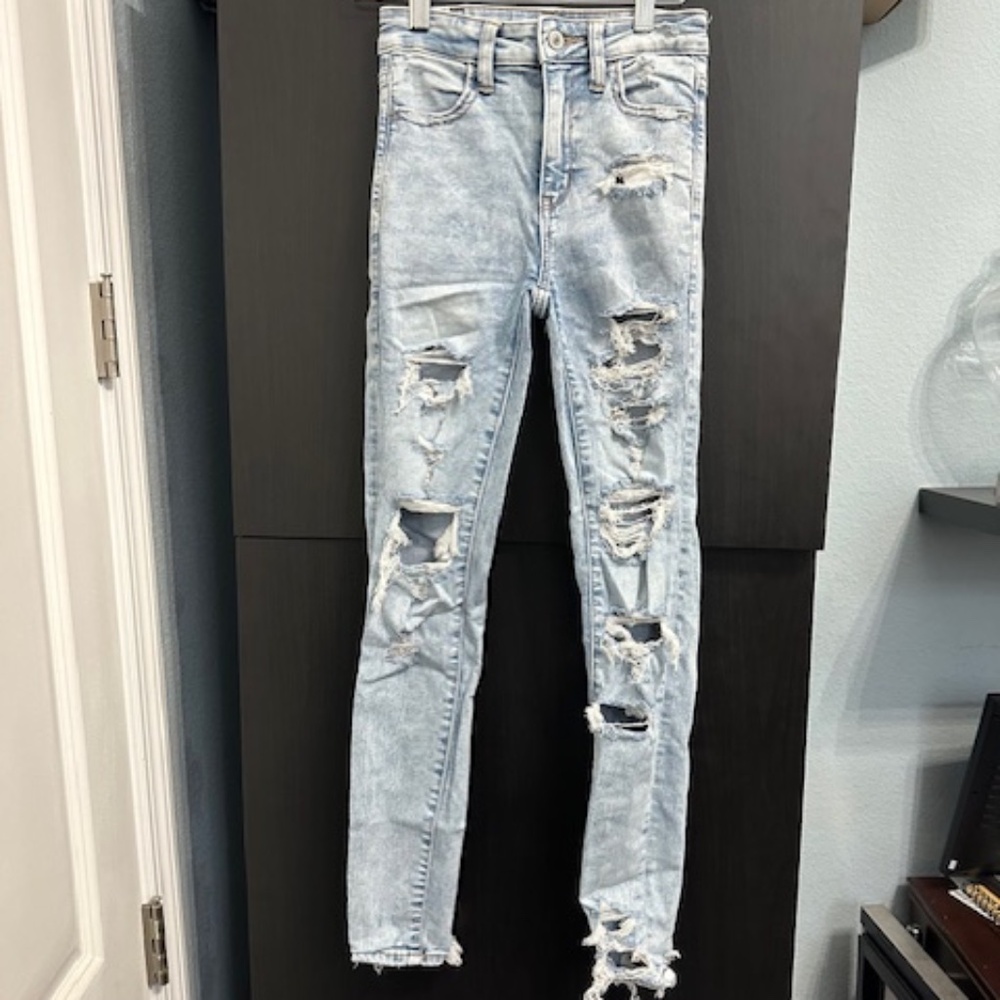 American Eagle Next Level Stretch Super Hi-Rise Destroyed Jeggings - 00 Regular